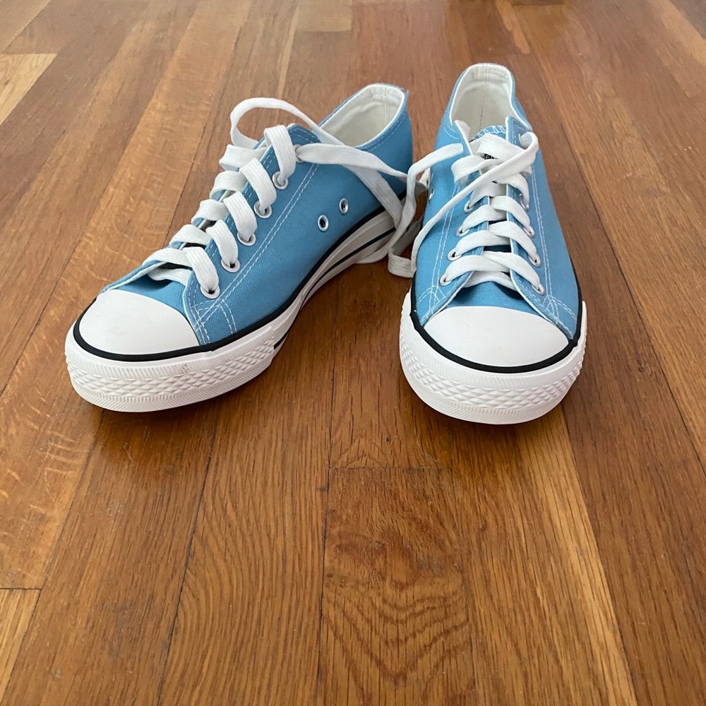 Blue converse